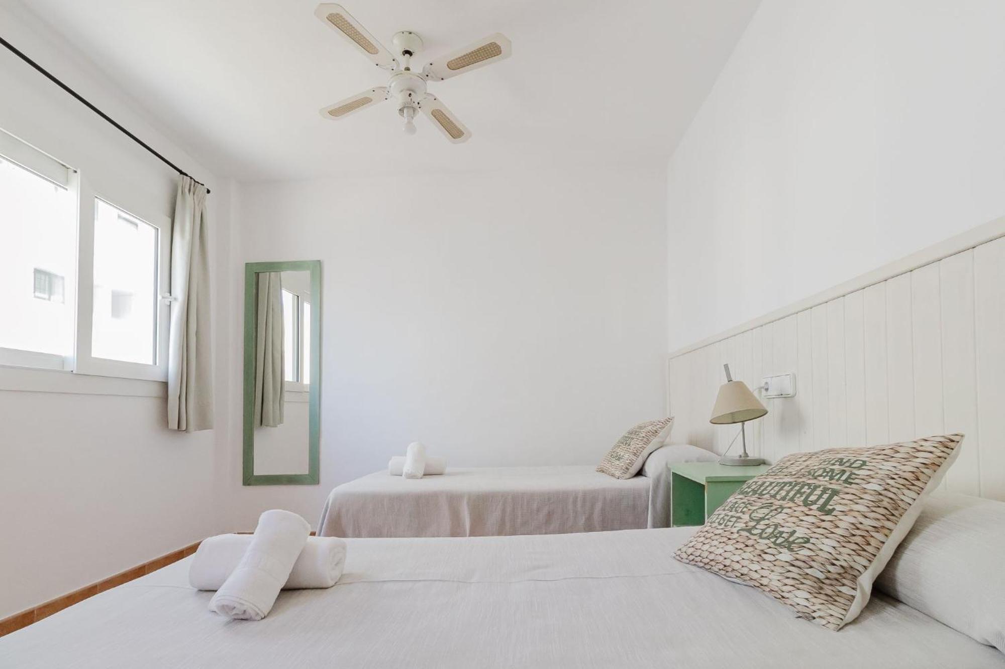 Apartamentos Timon - Emar Hotels Es Pujols Extérieur photo