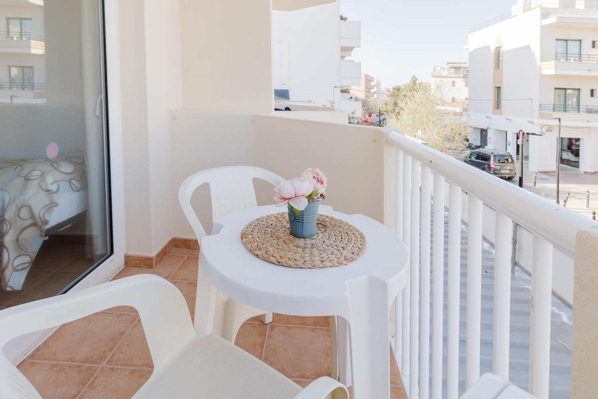 Apartamentos Timon - Emar Hotels Es Pujols Extérieur photo